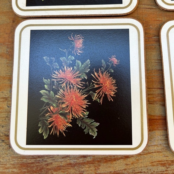 6 English Life Spider Chrysanthemum Square Hardboard Cork Back Coasters in Box - Picture 2 of 4